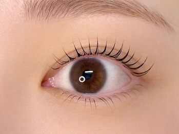 まつげパーマ/LEDマツエク/眉毛【LILY.A】【3月下旬 OPEN（予定）】の写真/【理想の“似合わせ”が叶う】自まつげを活かした上質な仕上がりに＊大人女性に向けたナチュラルeye◇