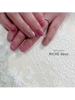 リッシュ ドゥ(RICHE deux)/上品ピンクアクセサリーネイル