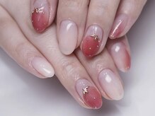 苺ニュアンスネイル