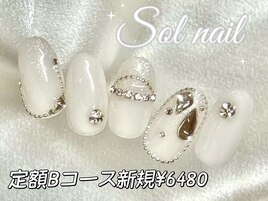 定額オフホワイトビジューネイル