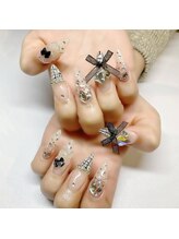 ベティネイル アイラッシュ(Betty Nail)/シックなフレンチガーリーネイル