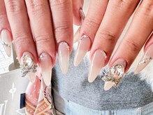 リノ(Lino)/ビジューネイル