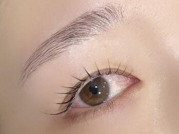 ラミネス(Lmns)の写真/≪自まつげ派さん必見≫自然な可愛さで根元からふんわり立ち上げ、ビューラーいらずの“朝ラクまつげ”へ♪