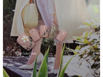ネイルサロン アミティエ(Nail Salon Amitie)/手書き flower foot＊大人綺麗め