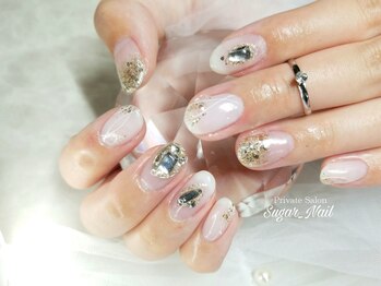 シュガーネイル(sugar nail)/乳白色ビジューネイル