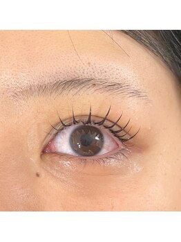 ナチュラル上品な目元にしたい