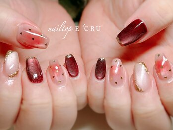 ネイルトップエクル(nail top E CRU)/