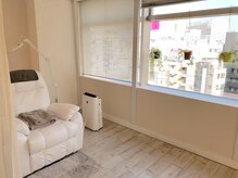 まつ毛専門サロン アイシス 京橋店/ゆったりソファー