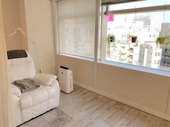 まつ毛専門サロン アイシス 京橋店/ゆったりソファー