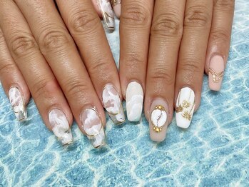 アール(R)/パームツリー