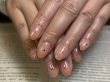 ちょこんハートのシンプルネイル