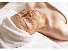 ニキビケアに特化！剥けないハーブピーリングで肌環境を整えます