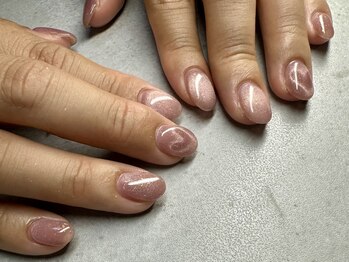 エードット(a.)/マグネットネイル