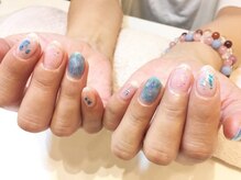 ネイルズ ララ(nails Lala)/涼しげキラキラネイル