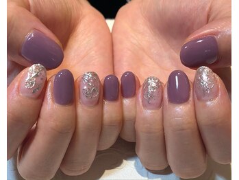キュアーズ ネイル(CURES NAIL)/くすみパープルとシルバー
