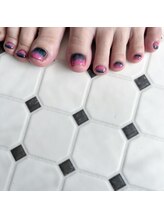 プリュネ(Prune)/シンプルアート/グラデーション