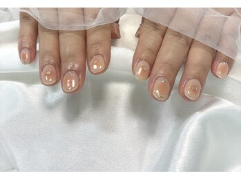 ティアラ(tiara)/上品チークネイル◎