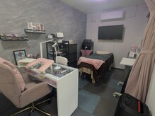 リ イノ ネイル ダツモウ(Re:ino)の雰囲気(脱毛は個室のような空間でリラックスして施術が受けられます。)