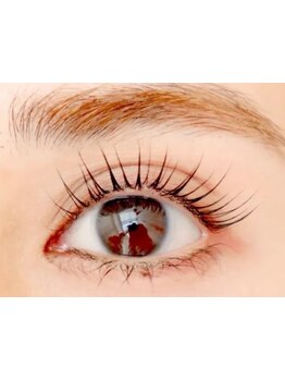 ナチュラル上品な目元にしたい