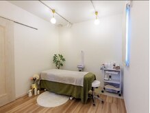 ラシック(La Chic)の雰囲気（リラックスできる、完全プライベート空間の施術ルーム♪）