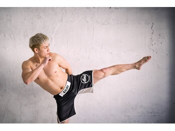 パーソナルジム ファクター 新宿(FACTOR)/トレーナー画像1