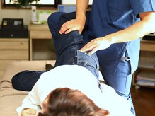 くだまつ筋膜骨盤卯月整体院/施術風景3