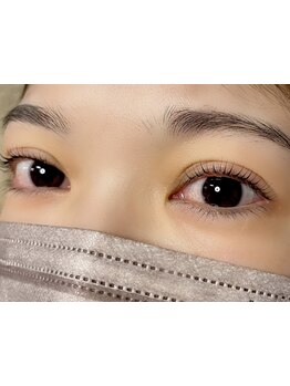 ナチュラル上品な目元にしたい