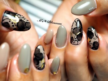 ネイルサロンアンドスクールエムズブロッサム(Nailsalon & school M's Blossom)/アートやり放題コース
