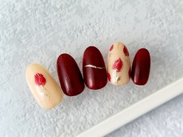 チューリップ柄ネイル