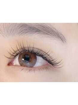 ナチュラル上品な目元にしたい