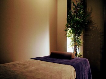 フリージア(Freesia)/施術ベッド