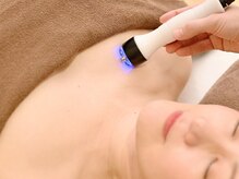 ハイパーナイフ×経絡リンパで、首デコルテまでしっかりケア◎