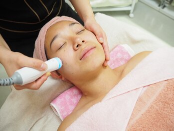 スマイルデイズ(Smiledays)の写真/うる艶ハリ感UP♪肌に負担をかけない毛穴ケア★くすみゼロの透明感あふれる美肌へと導きます！