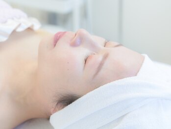 コトハ(cottha)の写真/《徹底美白ケア!!》季節の変わり目に/トーンアップが叶う美白メニューをご用意!透明感あふれる艶肌に