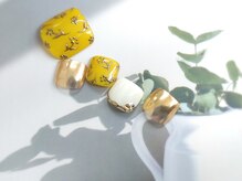 ネイルサロン シェル(Nail Salon SHELL)/小花柄のフットネイル