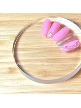 ファレノホワイト/定額ネイルデザイン 春夏秋冬