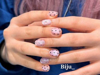 ビジュアンダー(Biju_)/ドットネイル