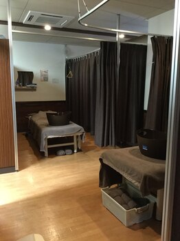 もみ～な 新丸子店/施術ブースはソーシャルDistance