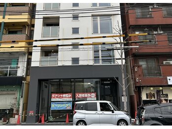 整体華/ビル正面外観です