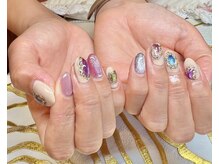 宝石ネイル