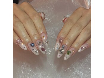 サロンドゥードゥー(SALON DOUDOU)の写真/流行りの長さだしワンホンネイル*長さ出しも得意のサロン!亀裂・折れてしまった爪もお任せください◎
