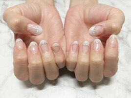 うっすらピンクのフレンチネイル