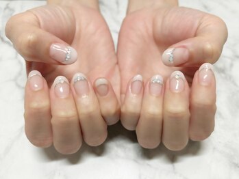 うっすらピンクのフレンチネイル