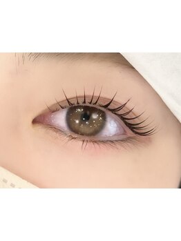 ナチュラル上品な目元にしたい