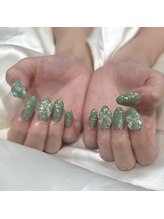 エムスラッシュ 横浜元町店(M.SLASH)/キラキラグリーンカラーネイル！