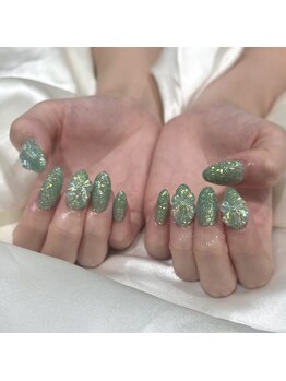 キラキラグリーンカラーネイル！