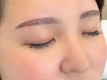 フィズ アイ ビューティ豊橋山田店(fiz)/まつ毛パーマ+眉毛スタイリング