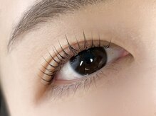 ヨイン(yoinyoin)/目元の印象を華やかに