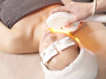 スタジオ1108(Studio1108)の写真/光フェイシャルで美肌革命を★美白・リフトUPだけでなく脱毛効果も！うる艶肌をGETして化粧ノリも抜群に♪