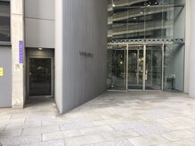 ヒップス(HIPs)/オフィスビル入口